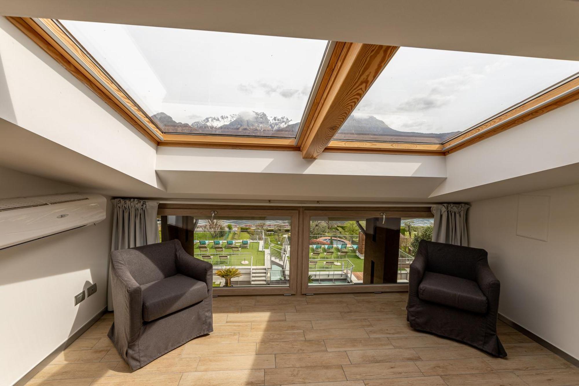 Bellagio Village- 4 Apartments By The Lake - Seasonal Warm Pool And Sauna Oliveto Lario Eksteriør bilde